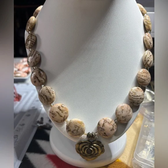 Handmade genuine luxury Jasper necklace with bronze flower pendant 20 inches - Picture 4 of 6